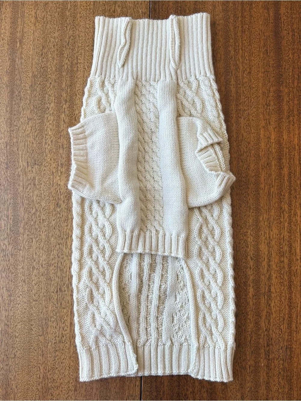 Cream Cable‑Knit Dog Sweater – Size S  (8-12 lbs)